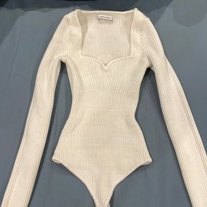 Abercrombie & Fitch Long Sleeve Sweetheart Sweater Bodysuit